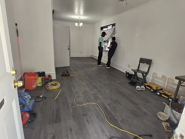 912 N Orange St — Photo 32
