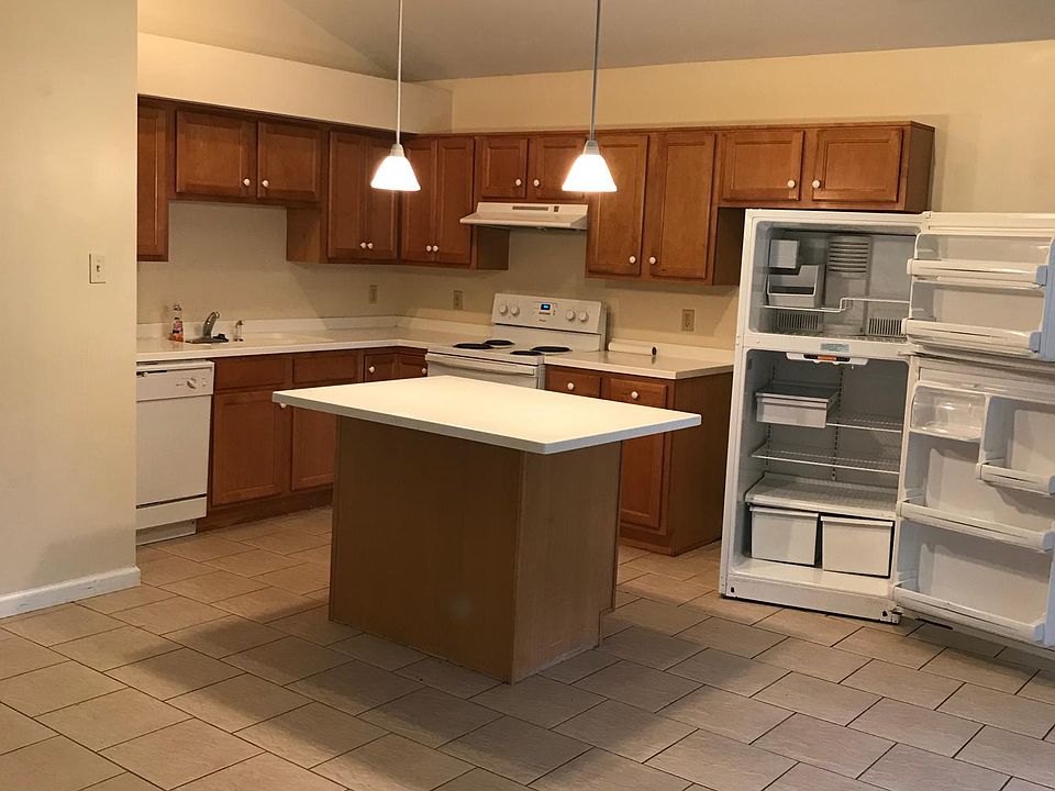 Kitchen with island