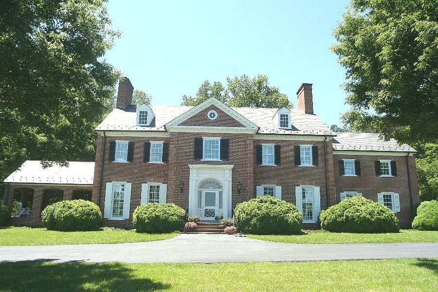 1st image of 468 Columbus Dr