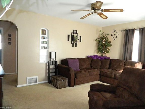 5th image of 5220 E 105th St
