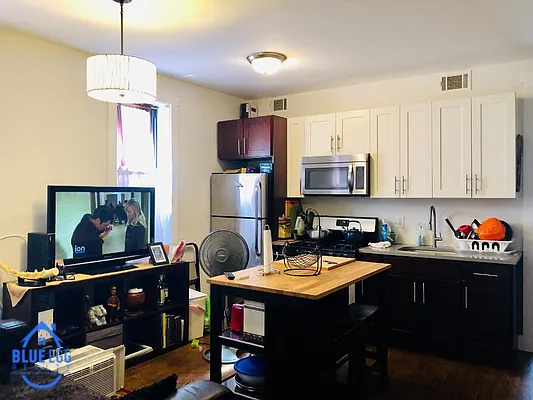 Rented by Blue Egg Realty Corp | media 1