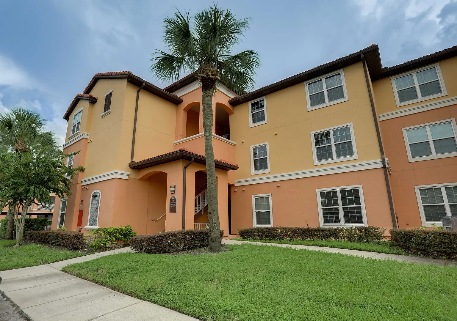 5455 Vineland Rd Unit 3107 — Photo 1