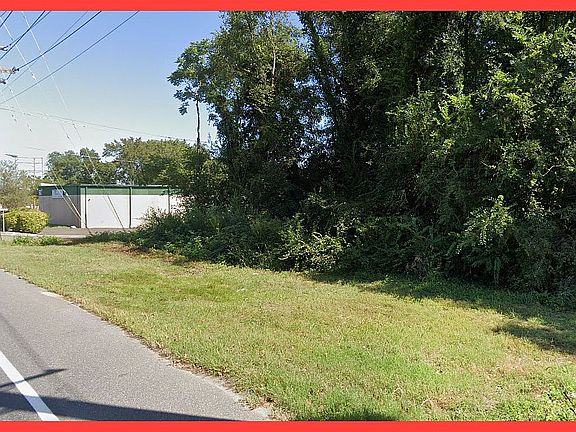3rd image of N Evergreen Ave
