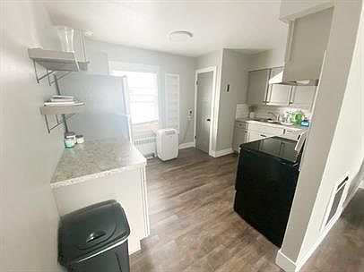 3rd image of 610 Vassar Way #11414624