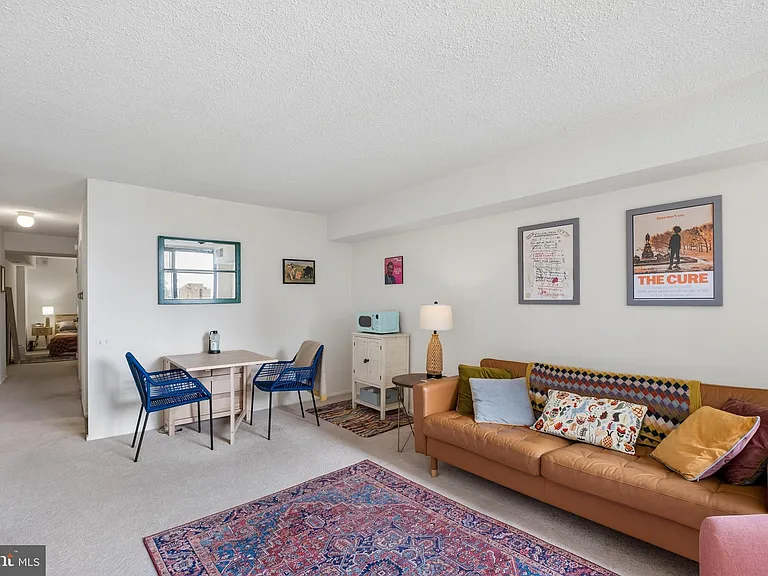 1420 Locust St #14H — Photo 2