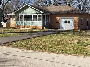 404 Main St, Perry, KS 66073