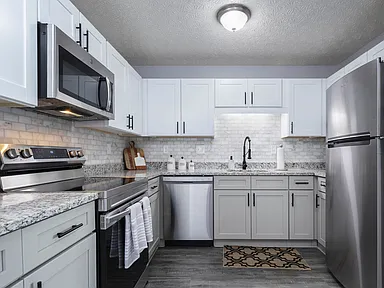 Elevated 3 Bed/2 Bath - Augusta Square