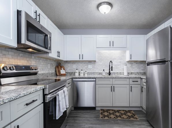 200 Knollridge Ct UNIT 301
