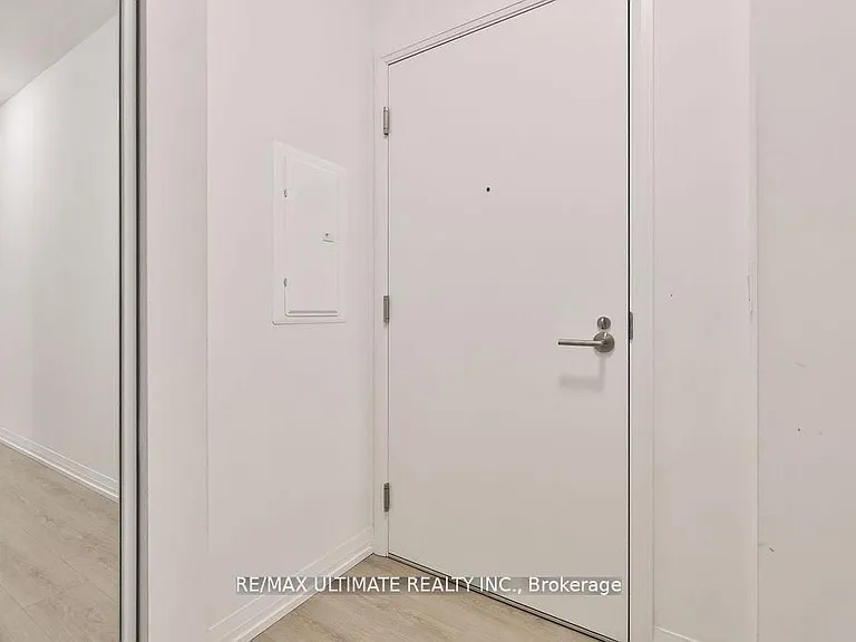 8 Widmer St #515 — Photo 4
