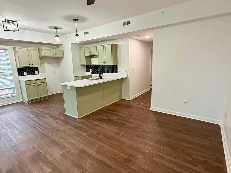 10639 Meeting St #303 — Photo 2