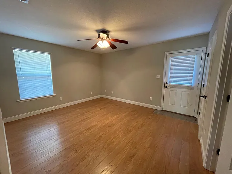 6858 Sagebrush Ln — Photo 10