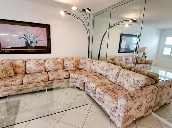 4079 Cornwall Dr #D, Boca Raton, FL 33434