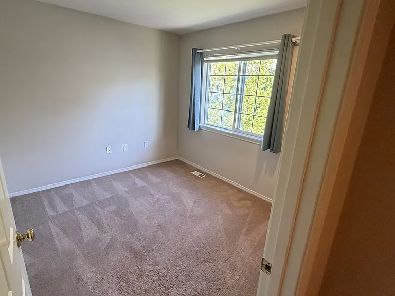 22651 NE 4th Pl — Photo 19