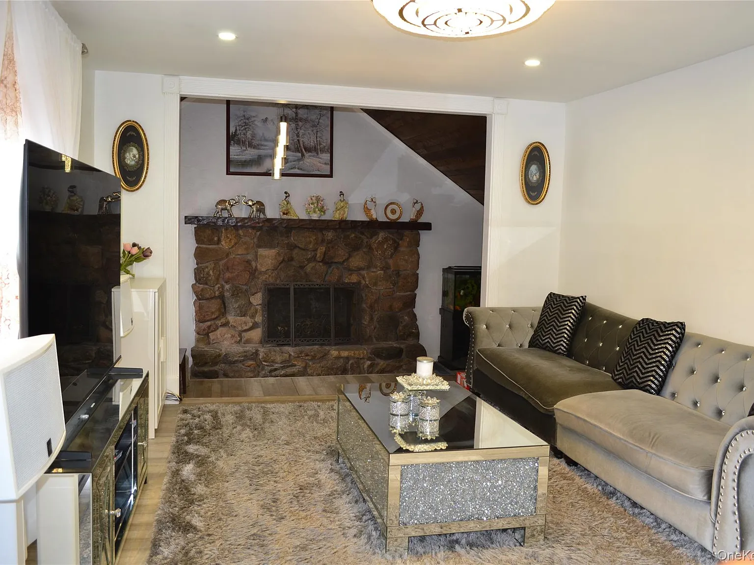 5 bed, 2.0 bath, 1758 sqft, $4,750 — Photo 3