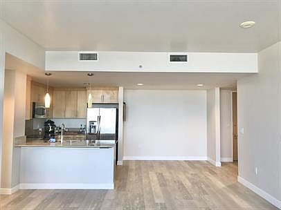 5th image of 38 N Almaden Blvd Unit 915