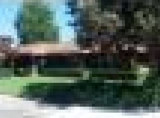 2 Parklite Cir, Sacramento, CA