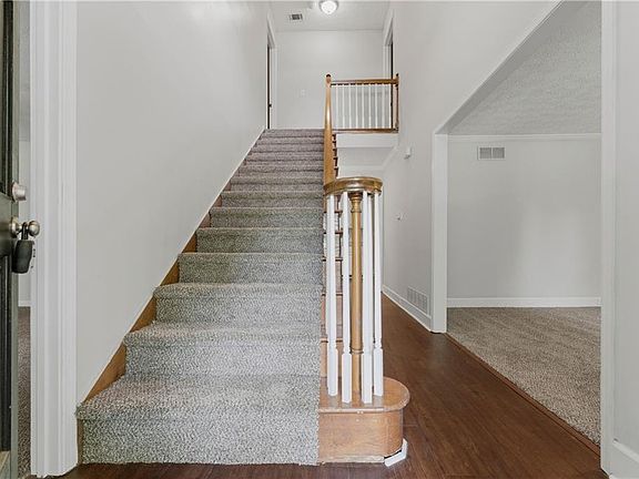 2nd image of 2568 N Arbor Trl