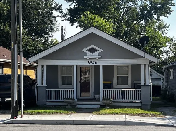 609 W 75th St, Kansas City, MO 64114