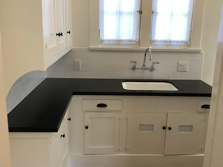 501 W Whiting Ave #8 — Photo 23