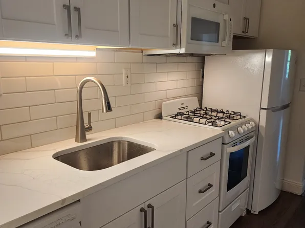 2225 40th Pl NW APT 1, Washington, DC 20007