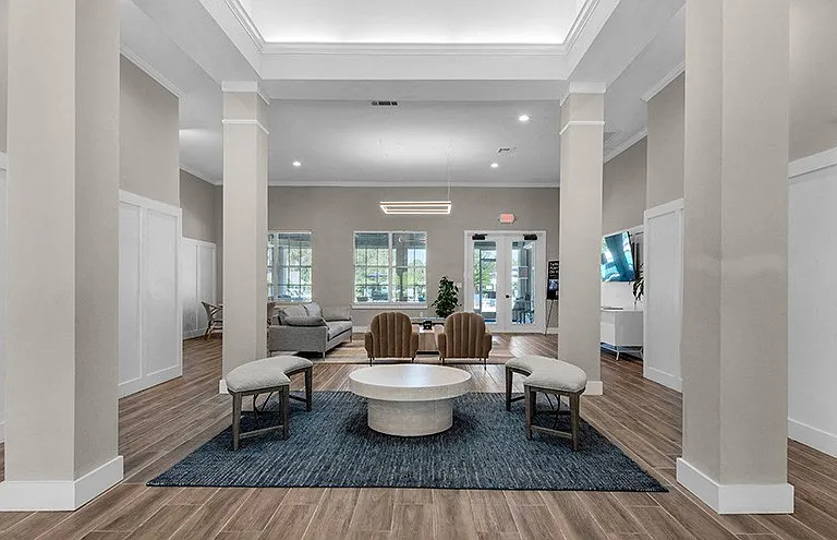 Marcus Pointe Grande Apartment Homes — Photo 27