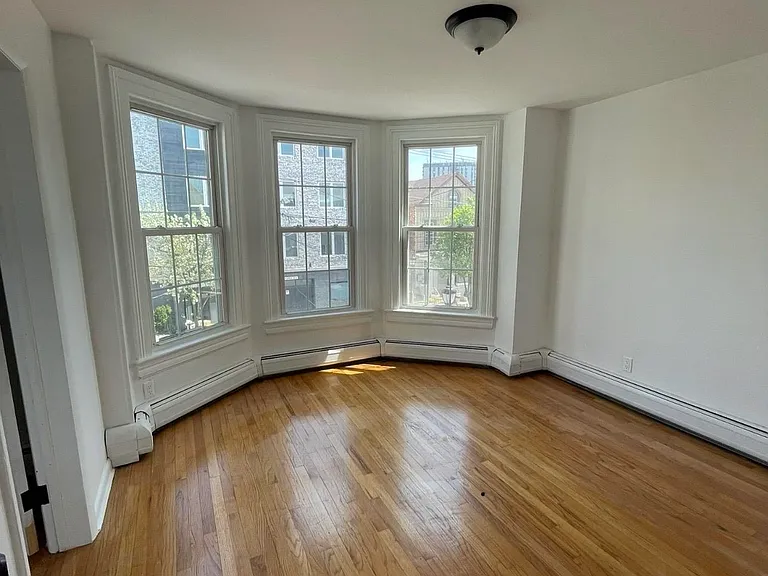 307 New York Ave #2 — Photo 10