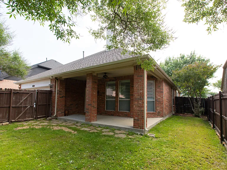 11259 Blackhawk Dr — Photo 32