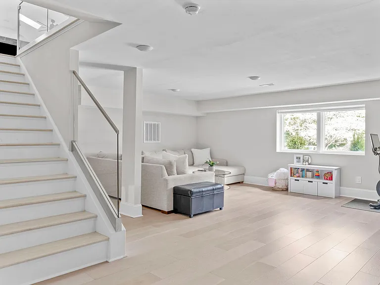 3513 Brook Dr — Photo 31