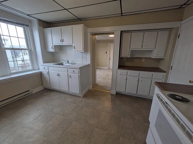 51 S Maple St #6 — Photo 3