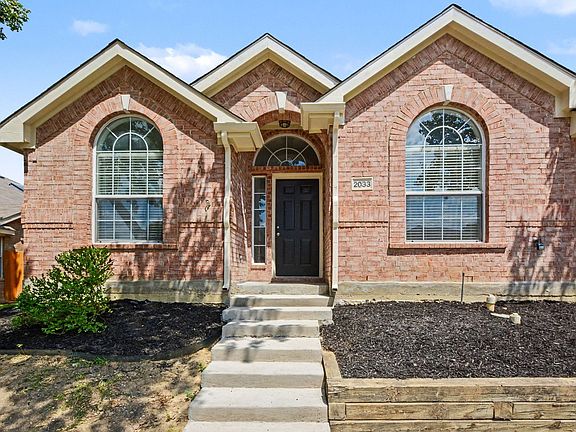 2nd image of 2033 Piedmont Dr