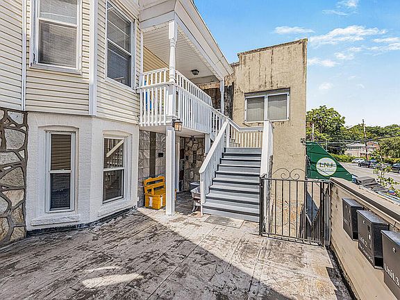 2nd image of 5808 Mosholu Ave APT 1