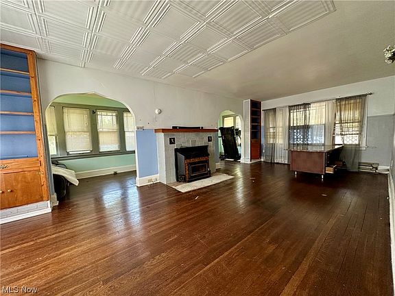 5th image of 499 Moreley Ave