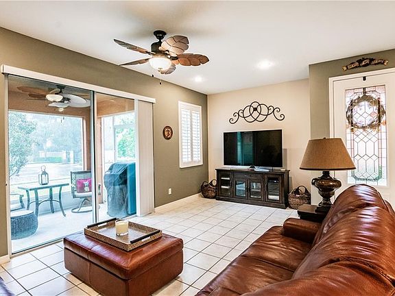 4th image of 31 Canterbury Bell Dr