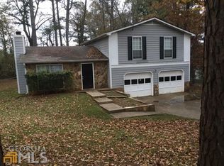 2097 Chestnut Log Cir, Lithia Springs, GA 30122