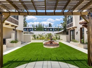 89 N Grand Oaks Ave #103, Pasadena, CA 91107