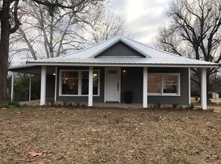 702 Elm St, Waldron, AR 72958