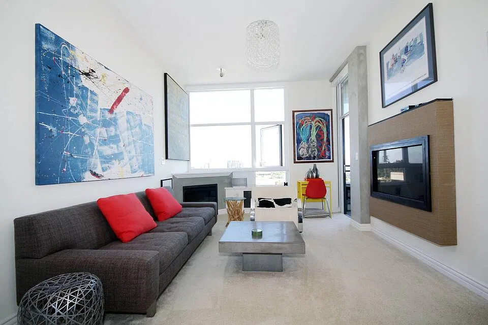 475 Redwood St — Photo 3