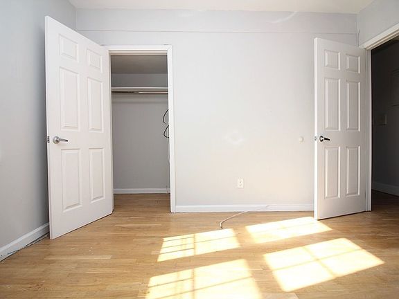 4th image of 222 Woodbine St #2B