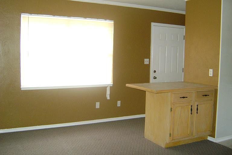 2nd image of 1809 E Lindsey St APT 6
