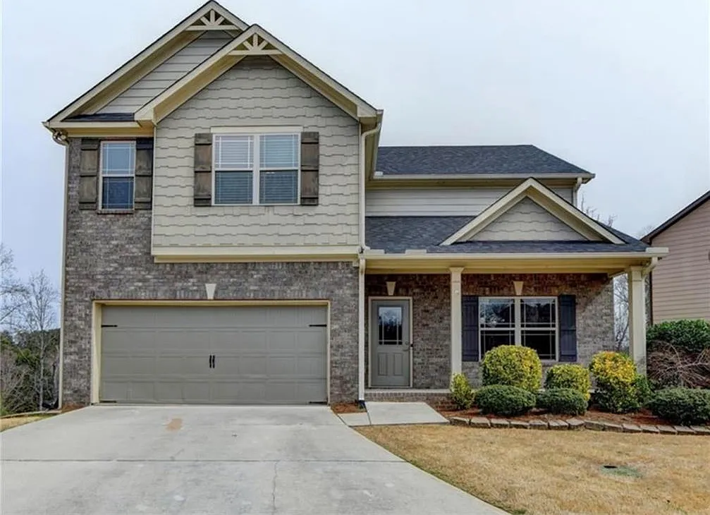 5 bed, 3.5 bath, 2447 sqft, $4,000 — Photo 1