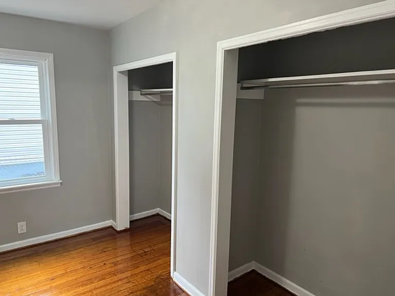808 N Elm St — Photo 8