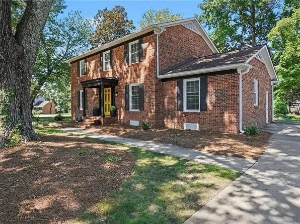 3701 Sagamore Dr, Greensboro, NC 27410