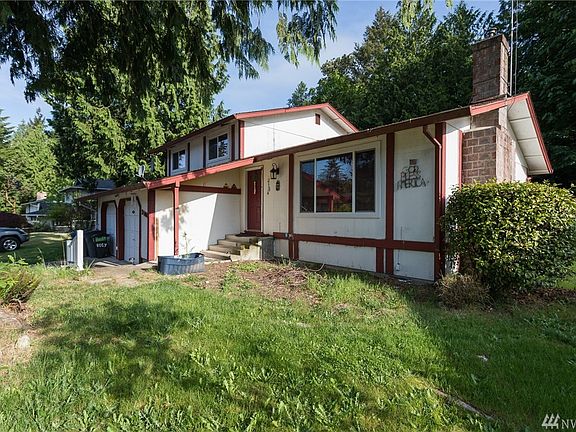 2nd image of 3100 Aegean Blvd NE