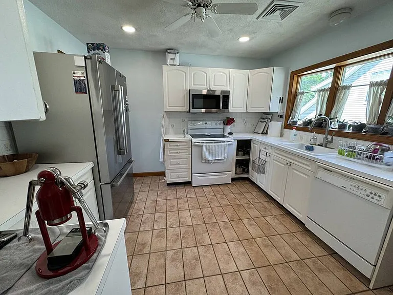 Dishwasher has been upgraded since this photo was taken.