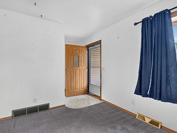5th image of 4 S Wright Rd