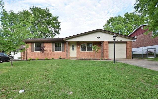 1st image of 8616 Carriage Way Dr