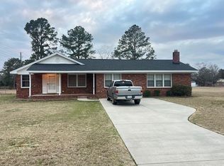 20 Beard Dr, Dalzell, SC 29040