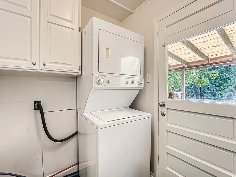 2865 S Fairfax St — Photo 9