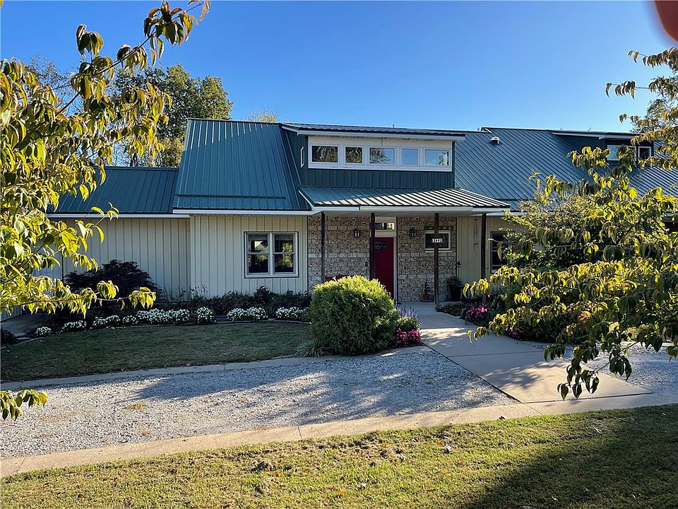 1st image of 12692 Oak Knoll Cir
