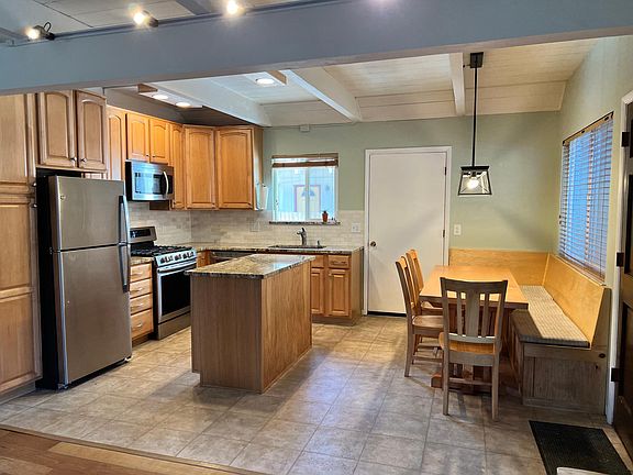 4th image of 2931 Lakewood Cir